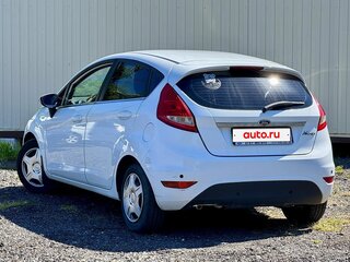 2010 Ford Fiesta Mk6, белый, 519777 рублей, вид 4