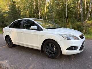 2011 Ford Focus II Рестайлинг, белый, 750000 рублей, вид 3