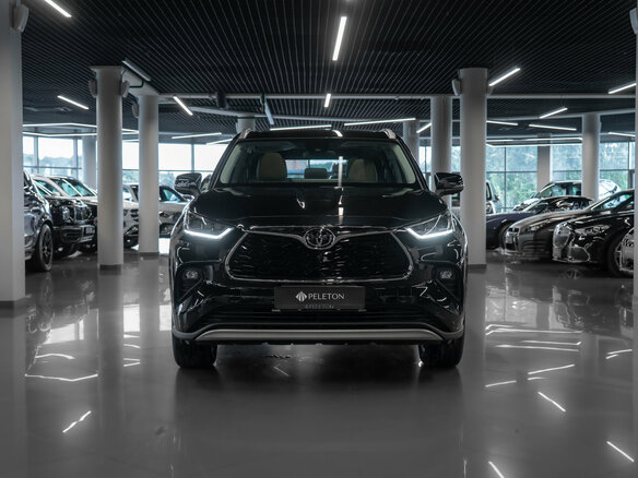 2026 Toyota Highlander IV (XU70), чёрный - вид 1
