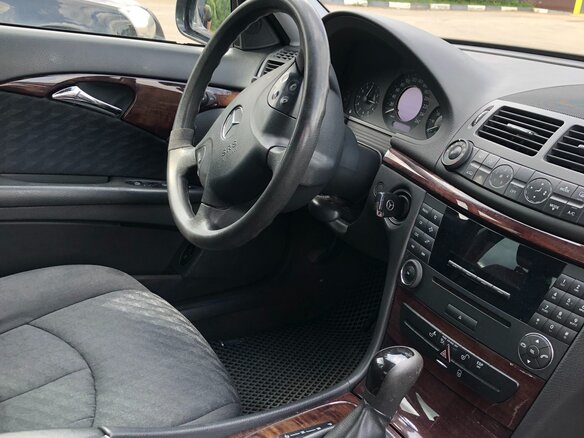2006 Mercedes-Benz E-Класс 200 III (W211, S211), чёрный, 898000 рублей - вид 2