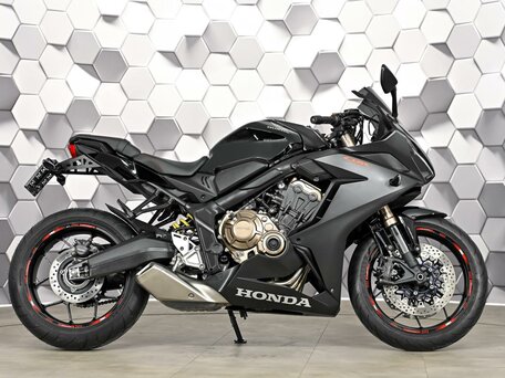2021 Honda CBR 650R, чёрный, 899000 рублей, вид 3