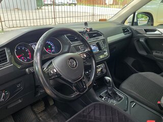 2017 Volkswagen Tiguan II, белый, 1700000 рублей, вид 4