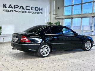 2005 Mercedes-Benz C-Класс 230 II (W203) Рестайлинг, чёрный, 999000 рублей, вид 2