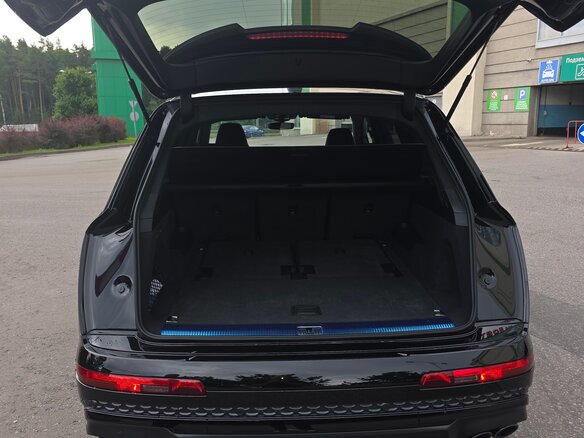 2025 Audi SQ7 I (4M) Рестайлинг 2, чёрный - вид 7