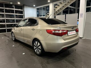 2011 Kia Rio 4-speed III, бежевый, 650000 рублей, вид 5