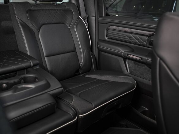 2026 Ram 1500 Crew Cab V Рестайлинг, серебристый, 9390000 рублей - вид 27