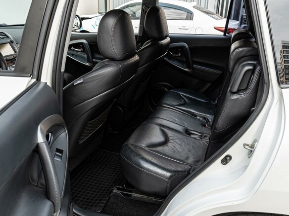 2010 Toyota RAV4 III (XA30), белый - вид 10