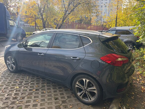 2016 Kia Ceed II Рестайлинг, синий, 1200000 рублей - вид 2