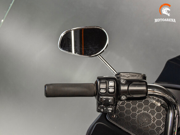 2015 Harley-Davidson Road Glide, серебристый, 1367307 рублей - вид 8