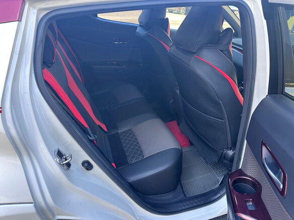 2019 Toyota C-HR I Рестайлинг, белый, 2450000 рублей - вид 15