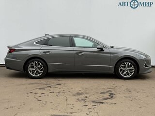 2020 Hyundai Sonata VIII (DN8), серый, 1950000 рублей, вид 4