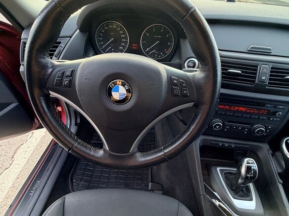 2012 BMW X1 20i I (E84), красный, 1690000 рублей - вид 13