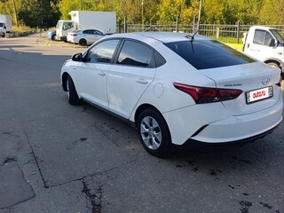 2021 Hyundai Solaris II Рестайлинг, белый, 974444 рублей, вид 5