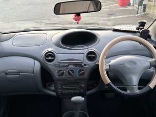 2000 Toyota Vitz I (P10), серый, 240000 рублей, вид 4