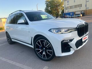 2021 BMW X7 30d I (G07), белый, 8700000 рублей, вид 3