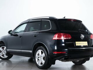 2011 Volkswagen Touareg II, чёрный, 1979000 рублей, вид 4