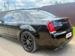 2019 Chrysler 300C II Рестайлинг, чёрный, 3500000 рублей, вид 5