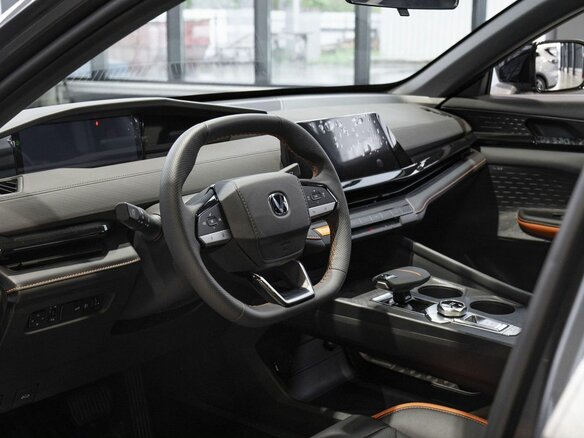 2024 Changan UNI-V I, серый, 2650000 рублей - вид 6