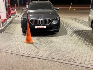 2024 BMW 5 серии 530i VIII (G60/G61/G68), серый, 5790000 рублей, вид 2