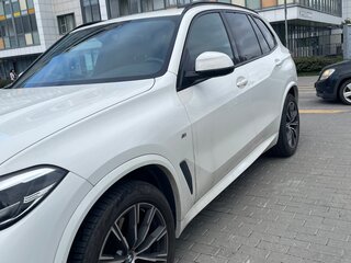 2021 BMW X5 30d IV (G05/G18), белый, 8600000 рублей, вид 5