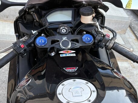 2011 Honda CBR 1000 RR/RA Fireblade, чёрный, 850000 рублей, вид 3