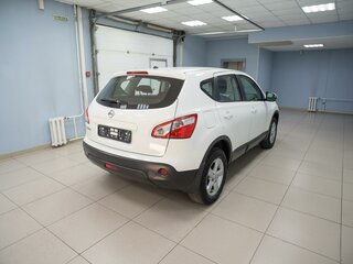 2012 Nissan Qashqai I Рестайлинг, белый, 1099000 рублей, вид 3