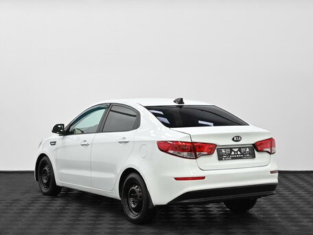 2017 Kia Rio III Рестайлинг, белый, 805000 рублей, вид 2