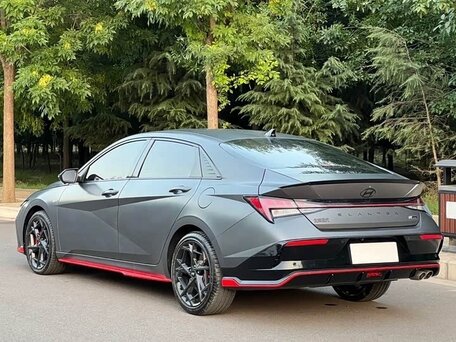 2023 Hyundai Elantra VII (CN7) Рестайлинг, серый, 1900000 рублей, вид 4