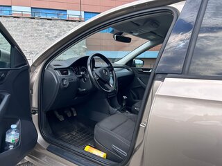 2019 Skoda Rapid I Рестайлинг, бежевый, 1500000 рублей, вид 4
