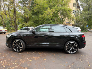 2022 Audi Q8 55 TFSI I (4M), чёрный, 9999999 рублей, вид 3