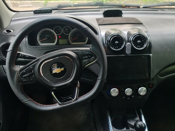 2010 Chevrolet Aveo I Рестайлинг, красный, 400000 рублей - вид 2