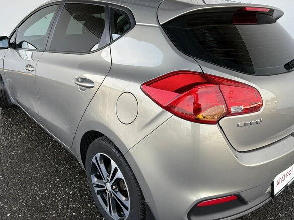 2015 Kia Ceed II, бежевый, 925000 рублей - вид 27