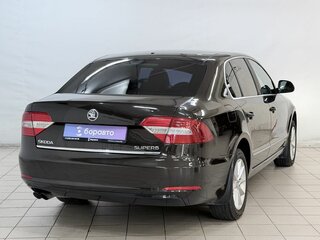2013 Skoda Superb DSG II Рестайлинг, коричневый, 839000 рублей, вид 4
