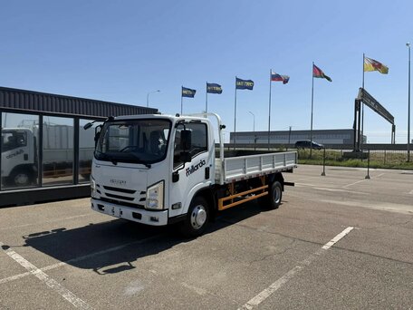 2026 Isuzu Elf (N-series), белый, 5500000 рублей, вид 1