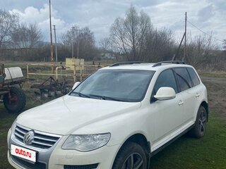 2008 Volkswagen Touareg I Рестайлинг, белый, 1500000 рублей, вид 2
