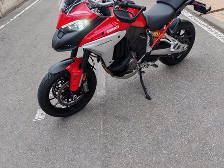 2021 Ducati Multistrada V4, красный, 2000000 рублей, вид 2