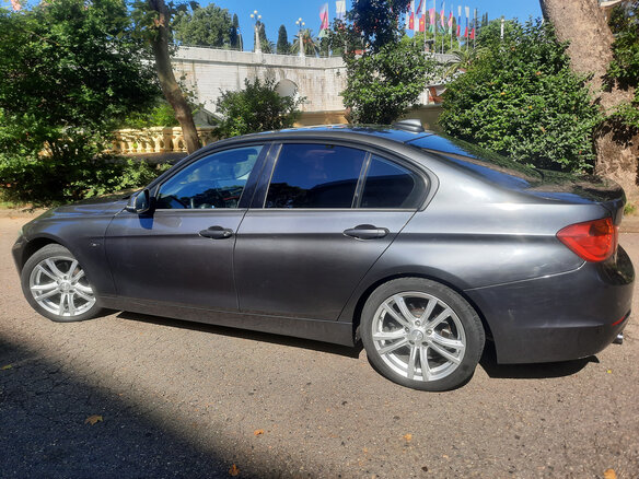 2015 BMW 3 серии 320d xDrive VI (F3x) Рестайлинг, серый, 1900000 рублей - вид 3