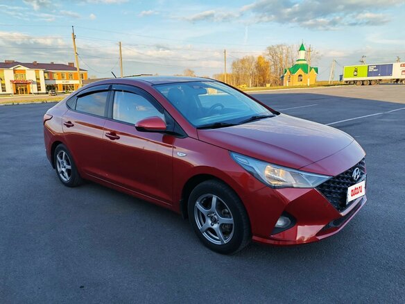 2021 Hyundai Solaris II Рестайлинг, красный, 1145000 рублей - вид 2