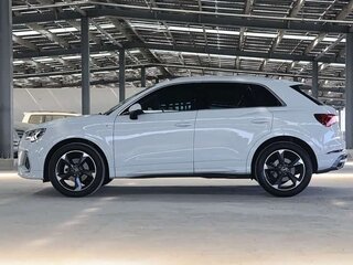 2022 Audi Q3 35 TFSI II (F3), белый, 2530000 рублей, вид 4