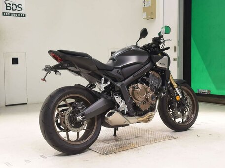 2025 Honda CB 650R, чёрный, 1199000 рублей, вид 5