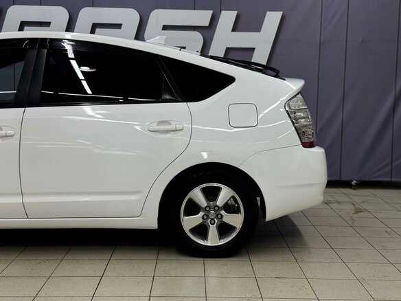 2010 Toyota Prius JDM II Рестайлинг (XW20), белый, 749000 рублей - вид 8