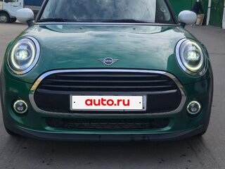 2020 Mini Hatch Cooper III (F55/F56) Рестайлинг, зелёный, 2400000 рублей, вид 2
