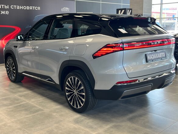 2026 Geely Galaxy M7, серебристый - вид 12