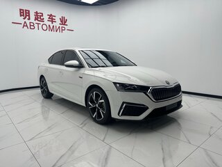 2022 Skoda Octavia IV (A8), белый, 1999000 рублей, вид 2
