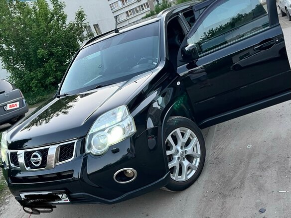 2012 Nissan X-Trail II Рестайлинг, чёрный, 1500000 рублей - вид 1