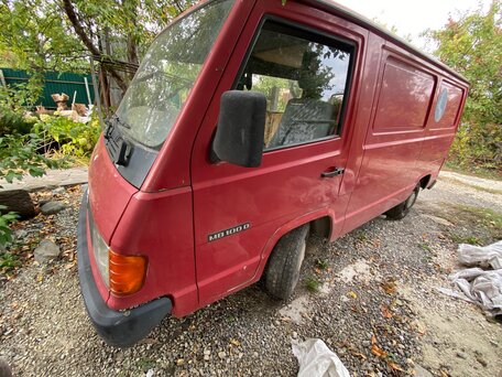 1995 Mercedes-Benz MB 100, красный, 310000 рублей, вид 2