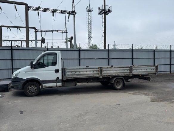 2014 Iveco Daily, белый, 3300000 рублей - вид 2