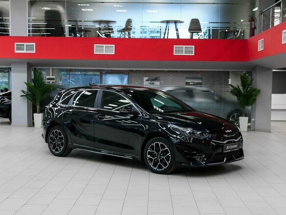 2021 Kia Ceed III Рестайлинг, чёрный, 2495000 рублей - вид 2