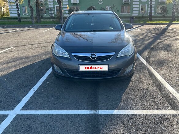 2011 Opel Astra J, серый