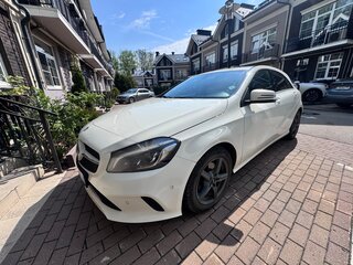 2015 Mercedes-Benz A-Класс 180 III (W176), белый, 1500000 рублей, вид 2